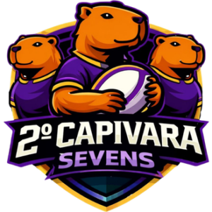 Logo do evento "2º CAPIVARA SEVENS": uma ilustração estilizada de três capivaras marrons em primeiro plano. A capivara central segura uma bola de rúgbi roxa e branca. Elas estão sobrepostas a um escudo geométrico nas cores roxo, dourado e preto. Abaixo das capivaras, um banner roxo com bordas brancas exibe o texto "2º CAPIVARA" e, logo abaixo, "SEVENS", ambos em letras maiúsculas.